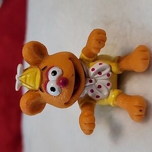 Vintage Fozzie Bear Muppet Babies 1990 PVC Figure 2" Sesame Street (sitting)